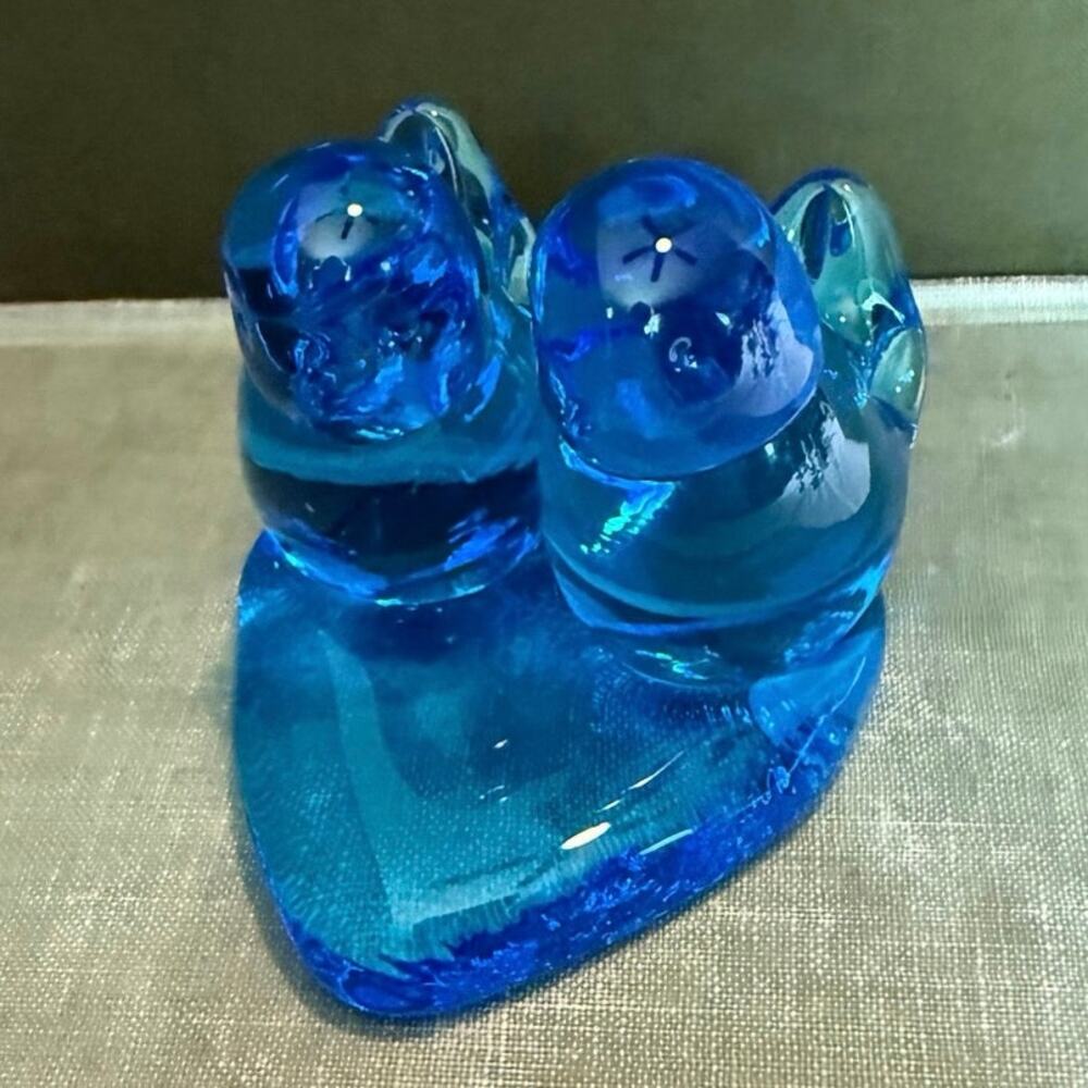 • Bluebirds of Happiness • Heart Base • Signed Leo Ward 1989 - Picture 5 of 12